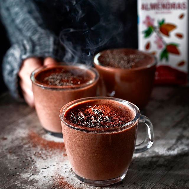 Receta de chocolate caliente vegano con chai